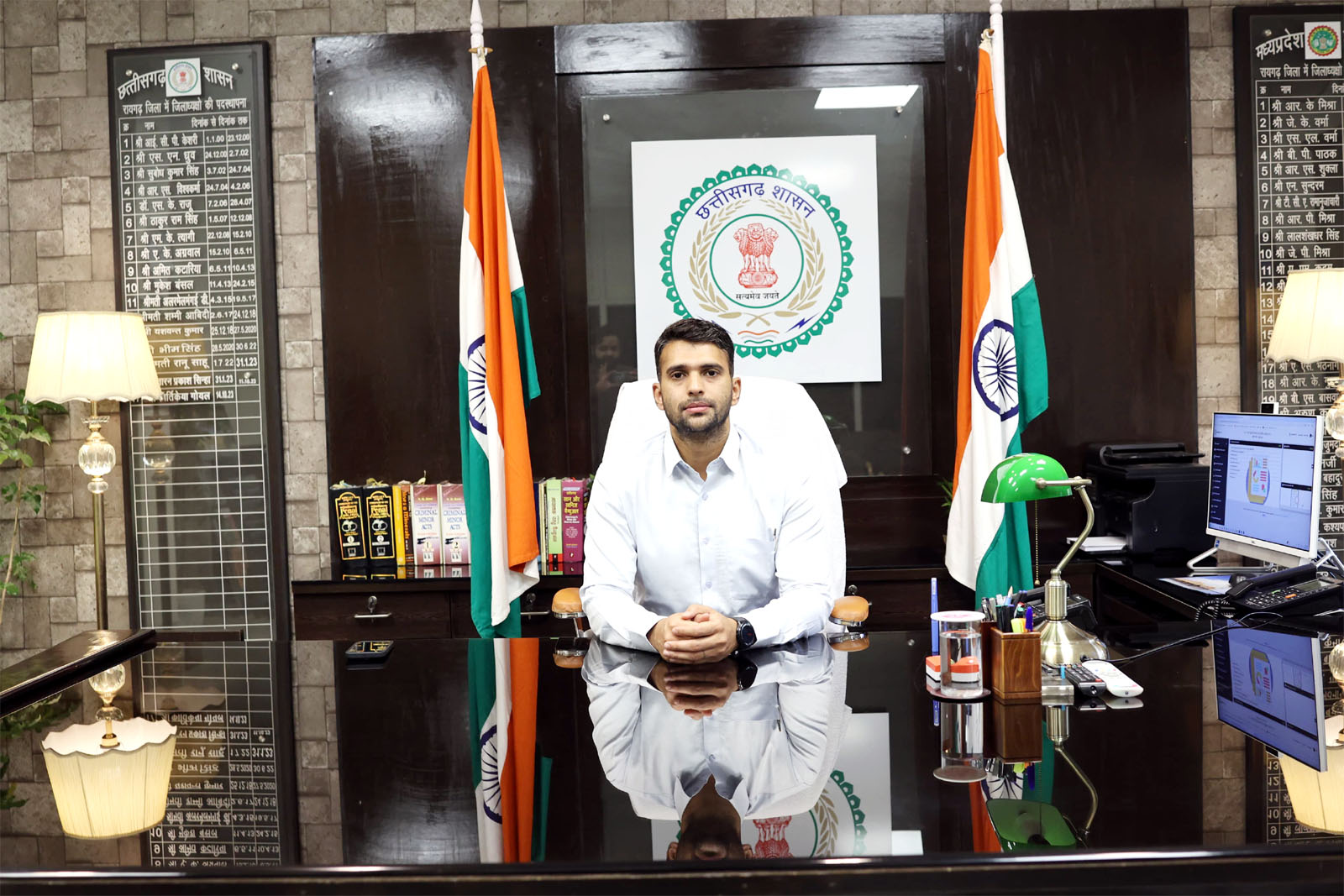 मयंक चतुर्वेदी को रायगढ़ कलेक्टर का कमान, प्रशासनिक अनुभव और नई उम्मीदों के साथ पदभार ग्रहण