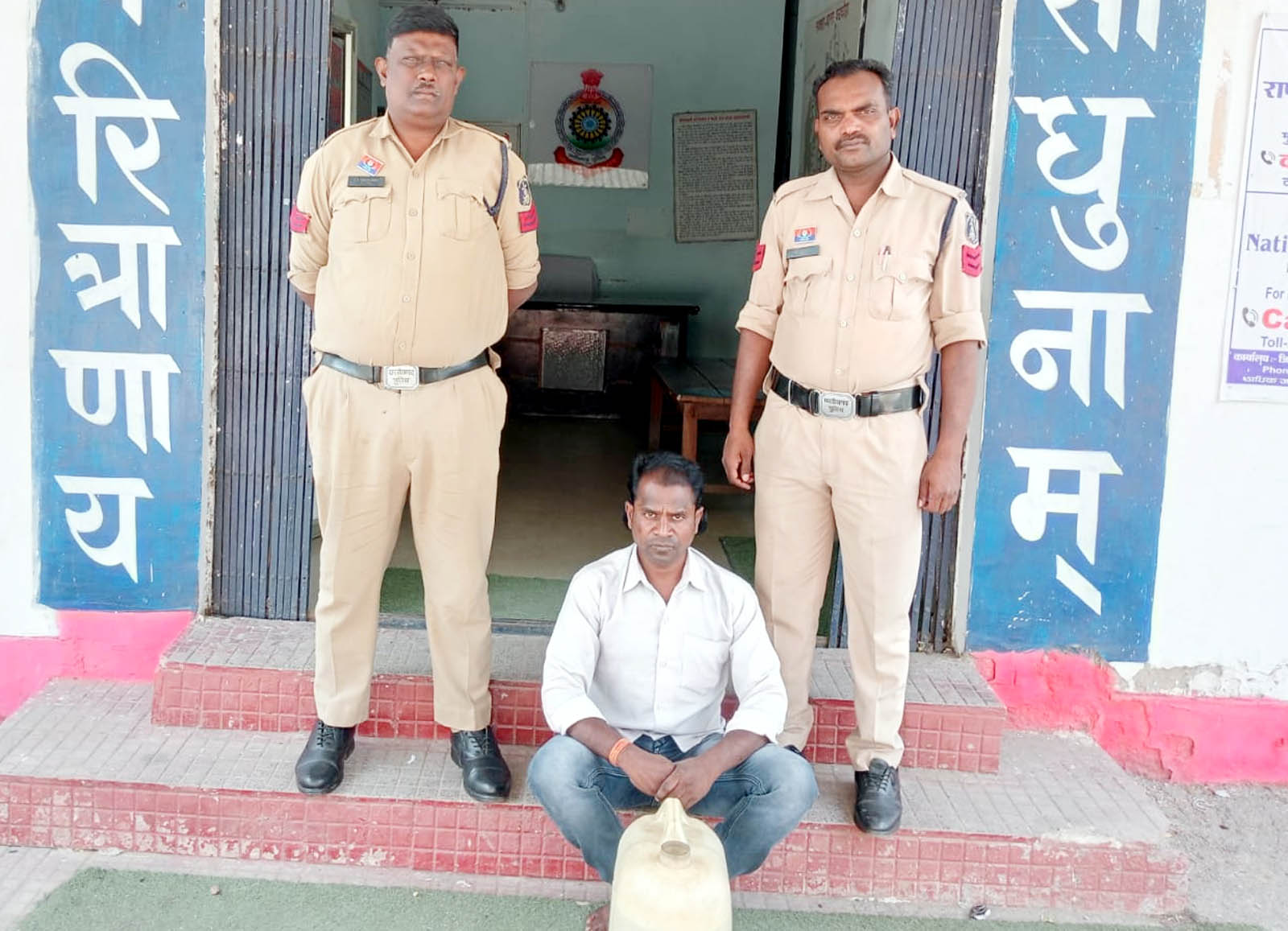 बैहामुडा में घरघोड़ा पुलिस की रेड , 15 लीटर महुआ शराब के साथ आरोपी गिरफ्तार