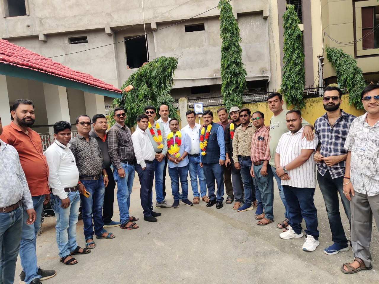 लैलूंगा श्रमजीवी पत्रकार संघ के पुनः अध्यक्ष बने बज्रदास महंत