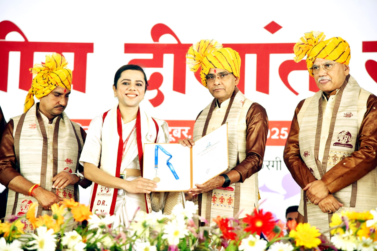 डॉ. सीवी रमन विवि में दीक्षांत समारोह का भव्य आयोजन, एलएलबी में कीर्ति गुप्ता को गोल्ड मेडल