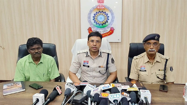 बंदी संजय बघेल मौत मामला: CCTV व पोस्टमार्टम रिपोर्ट के आधार पर पुलिस ने रखा पक्ष, दो पुलिसकर्मी लाइन अटैच