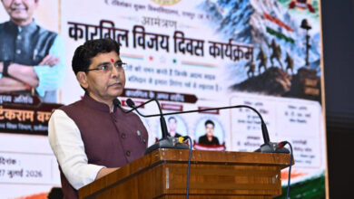 रायपुर : ​कारगिल के वीरों का बलिदान देश की भावी पीढ़ियों के लिए सदैव प्रेरणापुंज रहेगा: उच्च शिक्षा मंत्री श्री टंक राम वर्मा