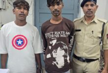 Raipur Crime,आमापारा में चाकू लहराकर लोगों को डराने वाले दो आरोपी गिरफ्तार