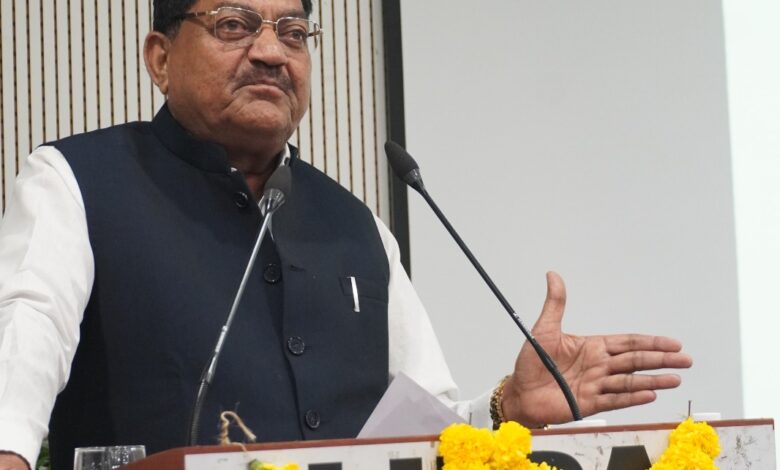 एनआईटी रायपुर में गूंजा ‘साइबर जागृति अभियान’ का संदेश, छात्रों को बताए ठगी से बचाव के तरीके