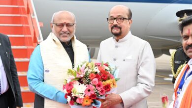 रायपुर : राज्यपाल श्री डेका ने उपराष्ट्रपति श्री राधाकृष्णन का किया आत्मीय स्वागत