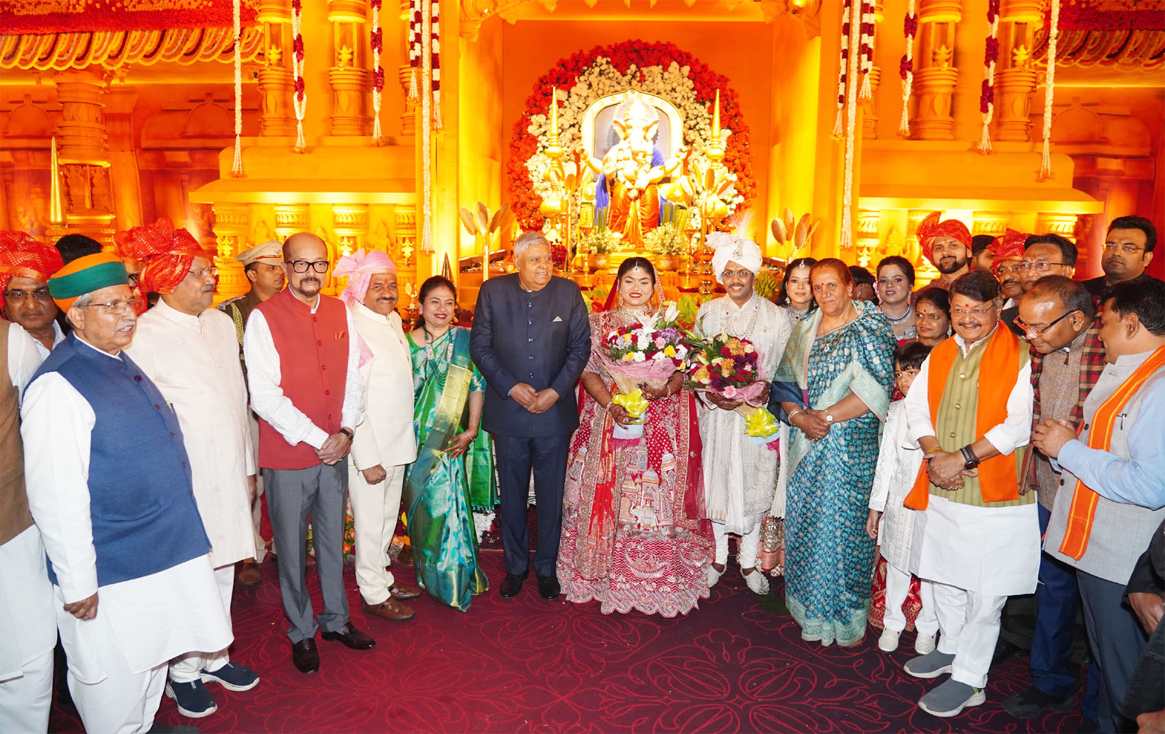 बृजमोहन अग्रवाल के बेटे आदित्य की शादी में शामिल हुए उपराष्ट्रपति धनखड़ , केंद्रीय मंत्री, सांसद और विधायक सहित देशभर के नेता