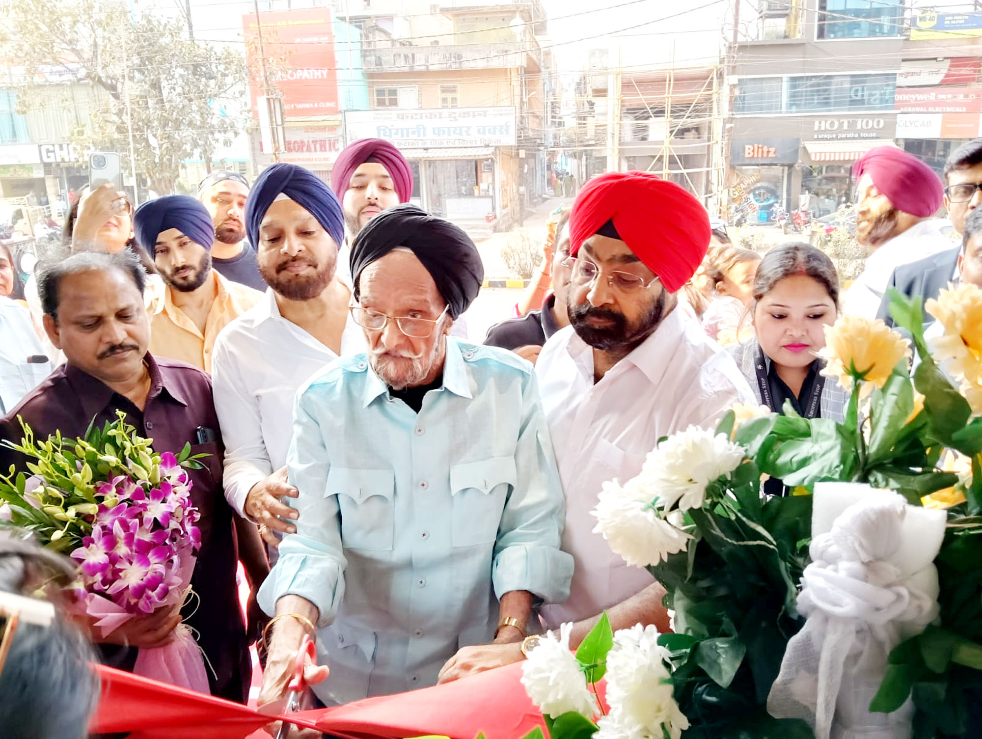 रायपुर में अपना विस्तार करते हुए इंटरनेशनल फैशन में दस्तक दे रहा शॉपर्स स्टॉप रायपुर में अपना विस्तार करते हुए इंटरनेशनल फैशन में दस्तक दे रहा शॉपर्स स्टॉप