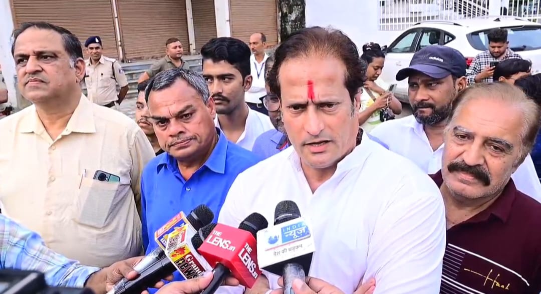 मंत्री कश्यप द्वारा कर्मचारी के साथ  दुर्व्यवहार किए जाने का कांग्रेस ने किया जमकर विरोध प्रदर्शन, पुतला दहन कर मांगा इस्तीफा