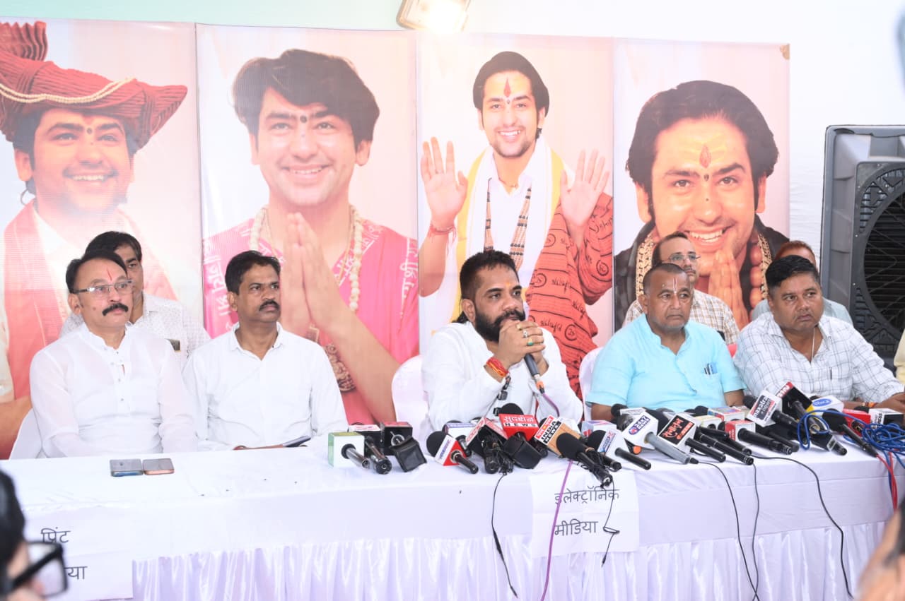पं. धीरेंद्र कृष्ण शास्त्री 3 की शाम को आएंगे रायपुर, 4  अक्टूबर से गुढिय़ारी में होगी श्री हनुमंत कथा
