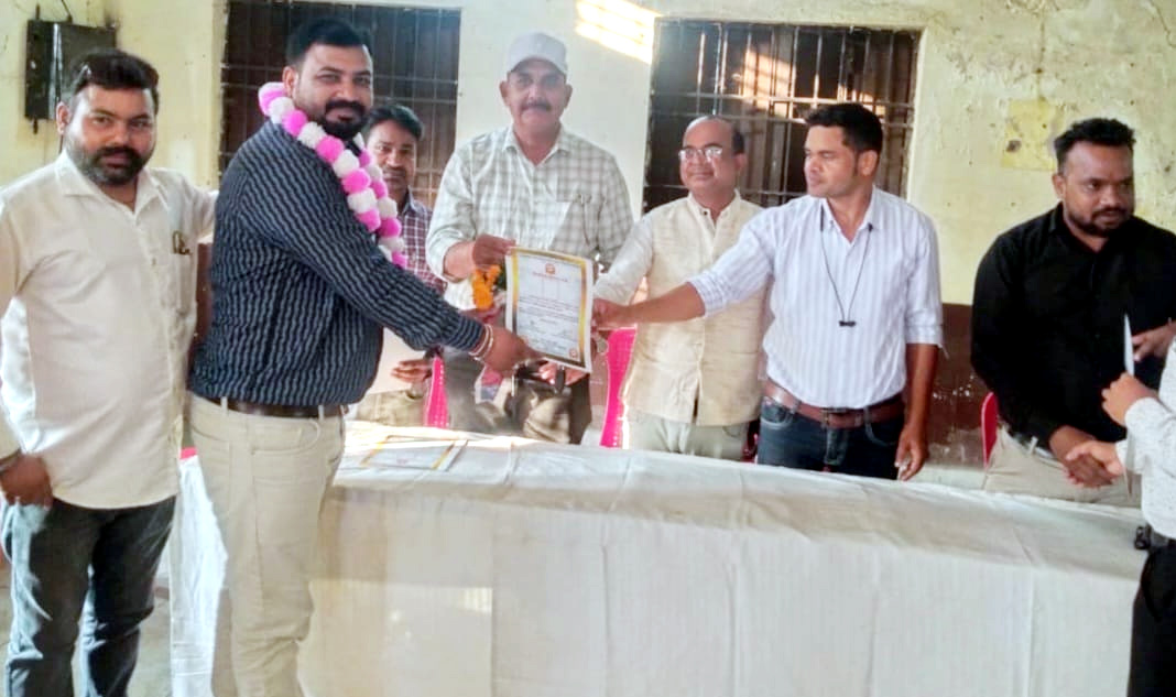 शिक्षक फेडरेशन घरघोड़ा के ब्लॉक अध्यक्ष चुने गए अश्वनी दर्शन शिक्षक फेडरेशन घरघोड़ा के ब्लॉक अध्यक्ष चुने गए अश्वनी दर्शन