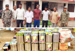 किराना दुकान चोरी का खुलासा: चोरी का माल खरीदने वाला सहित 6 आरोपी गिरफ्तार, लाखों का सामान बरामद