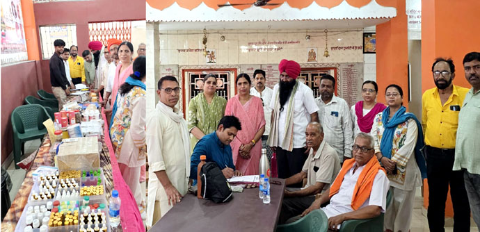 बिलासपुर में निःशुल्क पंचतत्व एवं एक्यूपंक्चर चिकित्सा शिविर संपन्न, 213 लोगों ने लिया स्वास्थ्य लाभ