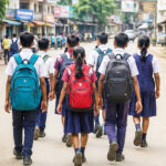 घरघोड़ा में स्कूल ड्रेस व्यवस्था पर सवाल, अभिभावकों में बढ़ी चिंता