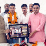 एहसान अली ने 10वीं में 97.83% हासिल कर टॉप-10 में बनाई जगह, घरघोड़ा में हुआ सम्मान