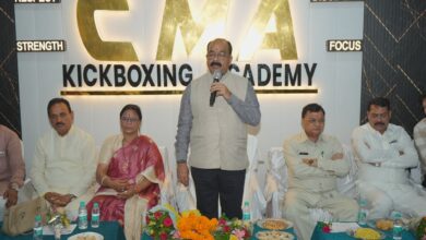 रायपुर : राष्ट्रीय किकबॉक्सिंग प्रतियोगिता में पदक विजेता खिलाड़ियों का सम्मान रायपुर : राष्ट्रीय किकबॉक्सिंग प्रतियोगिता में पदक विजेता खिलाड़ियों का सम्मान