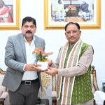 अमृत भारत स्टेशन योजना के अंतर्गत विकसित सरोना एवं बालोद रेलवे स्टेशन का होगा शुभारंभ मुख्यमंत्री विष्णुदेव साय से रायपुर मंडल रेल प्रबंधक (डीआरएम) दयानन्द ने की सौजन्य भेंट