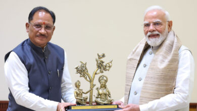 बस्तर के कायाकल्प की योजना लेकर प्रधानमंत्री से मिले सीएम साय बस्तर के कायाकल्प की योजना लेकर प्रधानमंत्री से मिले सीएम साय