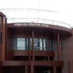 जगदलपुर : प्रतिबंधित सिंगल यूज प्लास्टिक पर नगर निगम की बड़ी कार्रवाई,संजय मार्केट में फेरी वाहन से प्लास्टिक सामग्री जब्त, विक्रेता पर 10 हजार का जुर्माना
