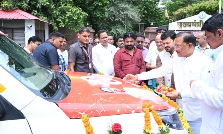 रायपुर : मुख्यमंत्री श्री विष्णु देव साय ने धरसींवा विधानसभा को दी निःशुल्क एम्बुलेंस की सौगात
