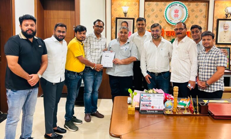 रायपुर : पर्यटन मंत्री श्री राजेश अग्रवाल से ग्लोबल ट्रैवल एसोसिएशन के प्रतिनिधिमंडल की सौजन्य भेंट