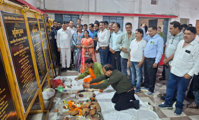 रायपुर : उद्योग मंत्री ने निगम के 04 वार्डाे को दी 60 लाख रू. के विकास कार्याे की सौगात