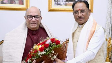 मुख्यमंत्री श्री विष्णुदेव साय से निर्माता-निर्देशक डॉ. चंद्रप्रकाश द्विवेदी ने की सौजन्य मुलाकात मुख्यमंत्री श्री विष्णुदेव साय से निर्माता-निर्देशक डॉ. चंद्रप्रकाश द्विवेदी ने की सौजन्य मुलाकात