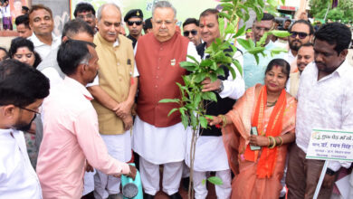 पर्यावरण संरक्षण से ही सुरक्षित रहेगा मानव जीवन-विधानसभा अध्यक्ष डॉ. रमन सिंह पर्यावरण संरक्षण से ही सुरक्षित रहेगा मानव जीवन-विधानसभा अध्यक्ष डॉ. रमन सिंह