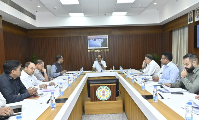 परियोजना निर्माण एवं क्रियान्वयन समिति की बैठक सम्पन्न नवा रायपुर में ई-बसों के संचालन, कार्यालय भवन निर्माण सहित सड़क परियोजनाओं के प्रस्तावों पर हुआ विचार-विमर्श परियोजना निर्माण एवं क्रियान्वयन समिति की बैठक सम्पन्न नवा रायपुर में ई-बसों के संचालन, कार्यालय भवन निर्माण सहित सड़क परियोजनाओं के प्रस्तावों पर हुआ विचार-विमर्श