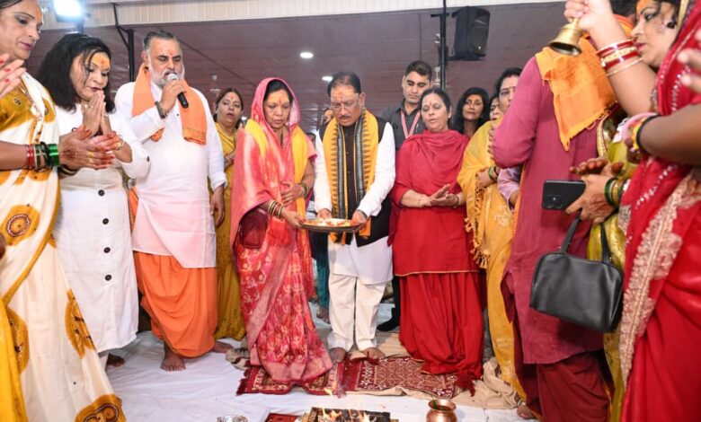 रायपुर : मुख्यमंत्री श्री विष्णुदेव साय ने पवित्र श्रावण मास में अपने निवास में किया रुद्राभिषेक रायपुर : मुख्यमंत्री श्री विष्णुदेव साय ने पवित्र श्रावण मास में अपने निवास में किया रुद्राभिषेक