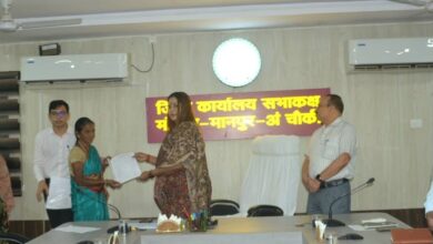नक्सल पीड़ित 5 परिवारों के सदस्यों को मिली शासकीय सेवा नक्सल पीड़ित 5 परिवारों के सदस्यों को मिली शासकीय सेवा