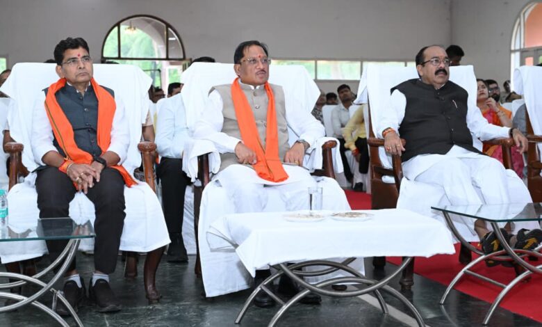 मन की बात’ देश के गुमनाम नायकों और नवाचारों को देती है राष्ट्रीय पहचान : CM साय मन की बात’ देश के गुमनाम नायकों और नवाचारों को देती है राष्ट्रीय पहचान : CM साय