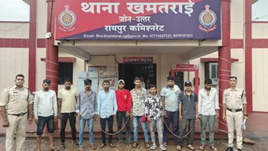 खमतराई पुलिस का वारंटियों पर शिकंजा, एक दिन में 12 वारंट तामील; फरार आरोपी कोर्ट में पेश