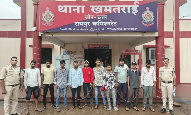 खमतराई पुलिस का वारंटियों पर शिकंजा, एक दिन में 12 वारंट तामील; फरार आरोपी कोर्ट में पेश
