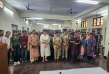 दुर्गा महाविद्यालय मोदहा पारा में हैकाथॉन एवं यातायात जागरूकता कार्यक्रम आयोजित