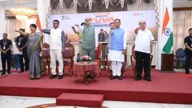 रायपुर : राज्यपाल श्री रमेन डेका और मुख्यमंत्री श्री विष्णु देव साय की उपस्थिति में लोक भवन से ‘नशा मुक्त युवा विकसित भारत संकल्प अभियान’ का शुभारंभ रायपुर : राज्यपाल श्री रमेन डेका और मुख्यमंत्री श्री विष्णु देव साय की उपस्थिति में लोक भवन से ‘नशा मुक्त युवा विकसित भारत संकल्प अभियान’ का शुभारंभ
