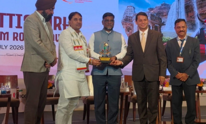 मुख्यमंत्री श्री विष्णुदेव साय के नेतृत्व में छत्तीसगढ़ पर्यटन को नई उड़ान, पुणे रोड शो से राष्ट्रीय एवं अंतरराष्ट्रीय पर्यटन बाजार में मजबूत हुई पहचान,पर्यटन एवं संस्कृति मंत्री श्री राजेश अग्रवाल के मार्गदर्शन में राष्ट्रीय पर्यटन बाजार में मजबूत हुई छत्तीसगढ़ की पहचान, महाराष्ट्र के पर्यटन उद्योग के साथ सुदृढ़ हुई साझेदारी मुख्यमंत्री श्री विष्णुदेव साय के नेतृत्व में छत्तीसगढ़ पर्यटन को नई उड़ान, पुणे रोड शो से राष्ट्रीय एवं अंतरराष्ट्रीय पर्यटन बाजार में मजबूत हुई पहचान,पर्यटन एवं संस्कृति मंत्री श्री राजेश अग्रवाल के मार्गदर्शन में राष्ट्रीय पर्यटन बाजार में मजबूत हुई छत्तीसगढ़ की पहचान, महाराष्ट्र के पर्यटन उद्योग के साथ सुदृढ़ हुई साझेदारी