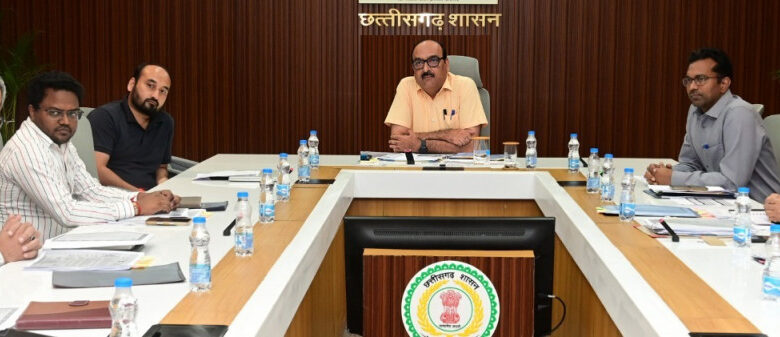 मुख्य सचिव की अध्यक्षता में राष्ट्रीय तकनीकी वस्त्र मिशन की समीक्षा बैठक सम्पन्न