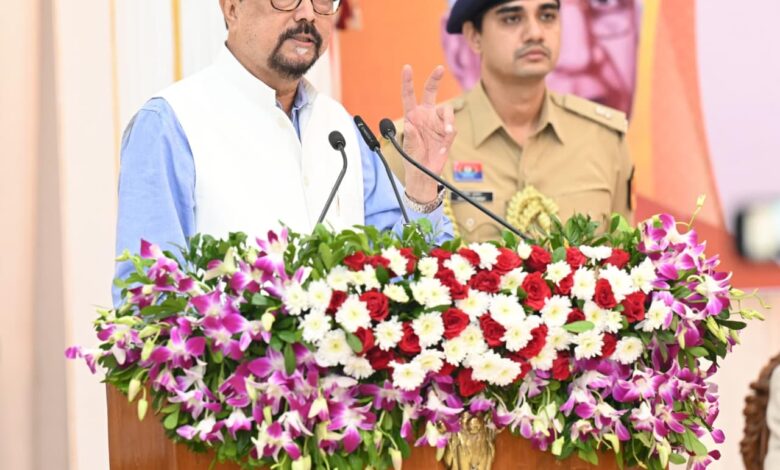 रायपुर : AI के युग में शिक्षक बनें विद्यार्थियों के मार्गदर्शक, तकनीक के विवेकपूर्ण उपयोग की दें सीख : राज्यपाल श्री डेका रायपुर : AI के युग में शिक्षक बनें विद्यार्थियों के मार्गदर्शक, तकनीक के विवेकपूर्ण उपयोग की दें सीख : राज्यपाल श्री डेका