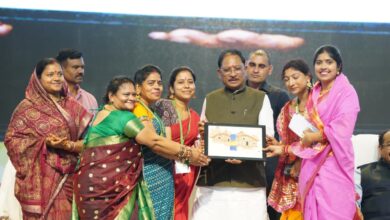 मुख्यमंत्री की मौजूदगी में बहतराई स्टेडियम में गूंजा तीजा तिहार का उल्लास मुख्यमंत्री की मौजूदगी में बहतराई स्टेडियम में गूंजा तीजा तिहार का उल्लास