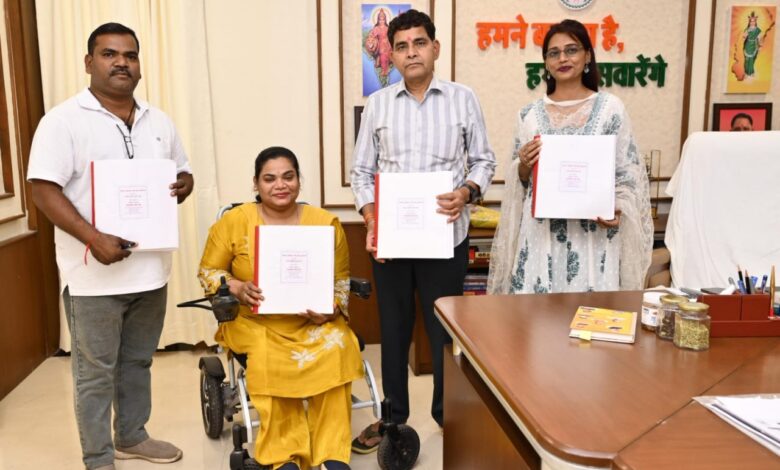 ब्रेल पुस्तक से दृष्टिबाधित विद्यार्थियों को कानूनी अधिकारों और शासकीय योजनाओं की मिलेगी जानकारी – राजस्व मंत्री श्री टंक राम वर्मा