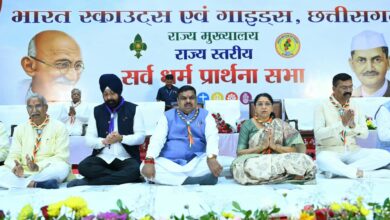 गांधी-शास्त्री जयंती पर रायपुर में राज्य स्तरीय सर्वधर्म प्रार्थना सभा, शिक्षा मंत्री ने किया ‘प्रयास’ और ‘तारुण्य वार्ता’ का विमोचन गांधी-शास्त्री जयंती पर रायपुर में राज्य स्तरीय सर्वधर्म प्रार्थना सभा, शिक्षा मंत्री ने किया ‘प्रयास’ और ‘तारुण्य वार्ता’ का विमोचन